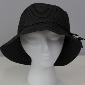 August Hats Forever Classic Cloche